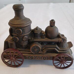 Vintage 1974 Banthrico Chicago Fire Truck Steam Engine Pumper Metal Coin Bank